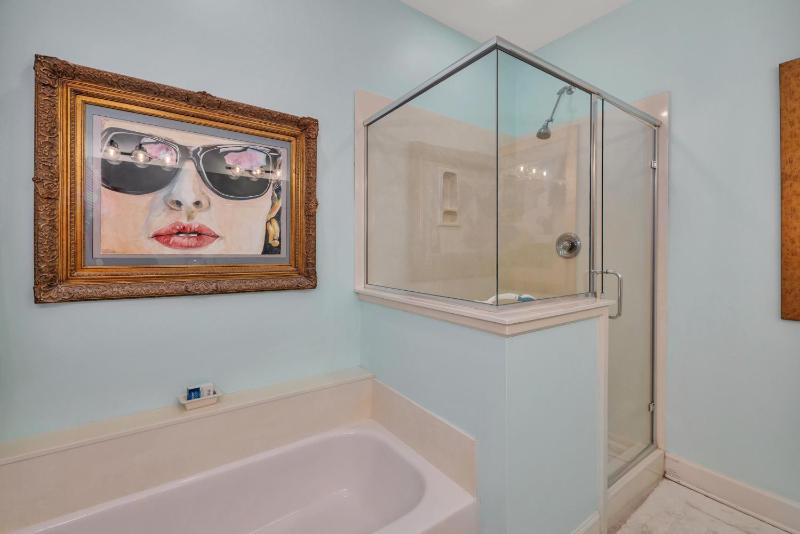 Windward Point 210 - image 28