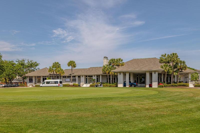 Windward Point 210 - image 20