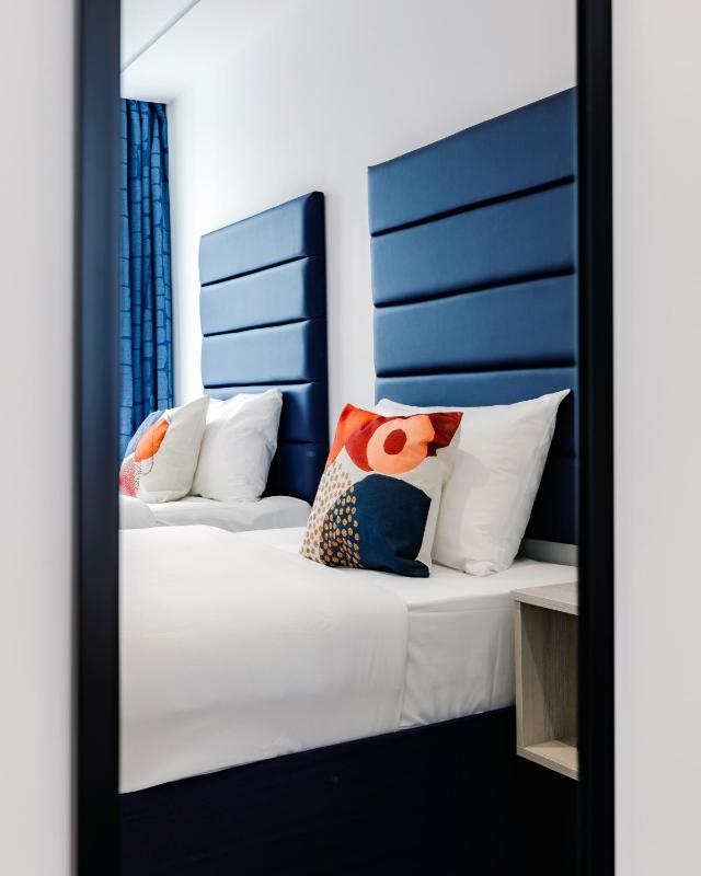 Twin Room with Shower image 1