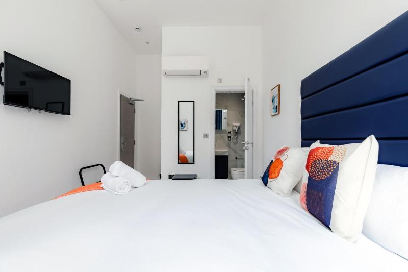 Superior Double Room image 2