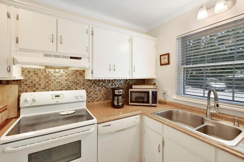 Kingstowne 425 #B - image 13