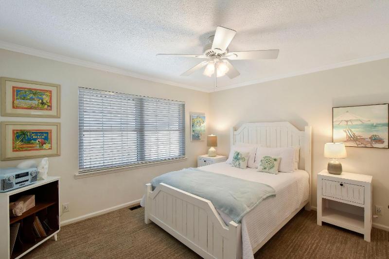 Kingstowne 425 #B - image 4