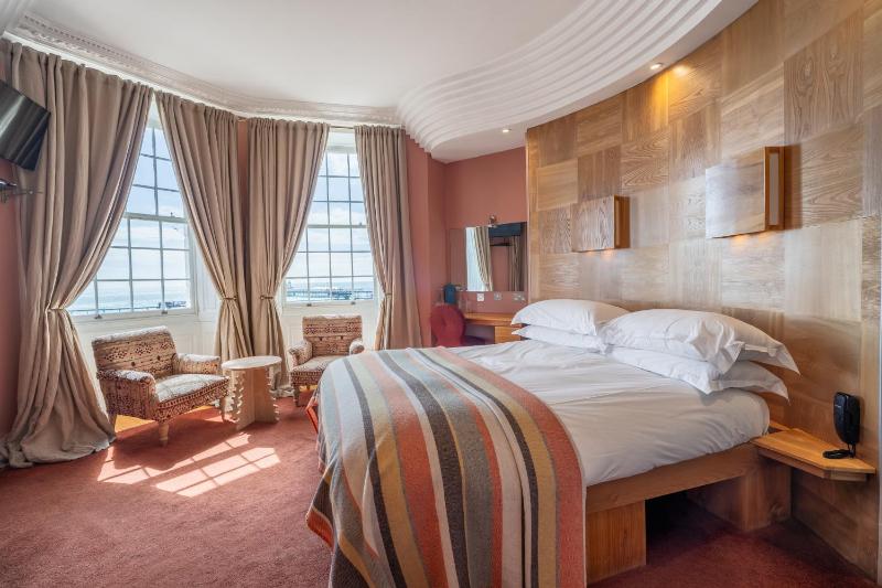 Queen Room with Sea View image 2
