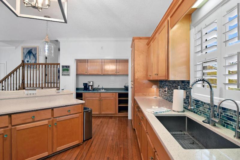 Coral Reef Cottage - image 24