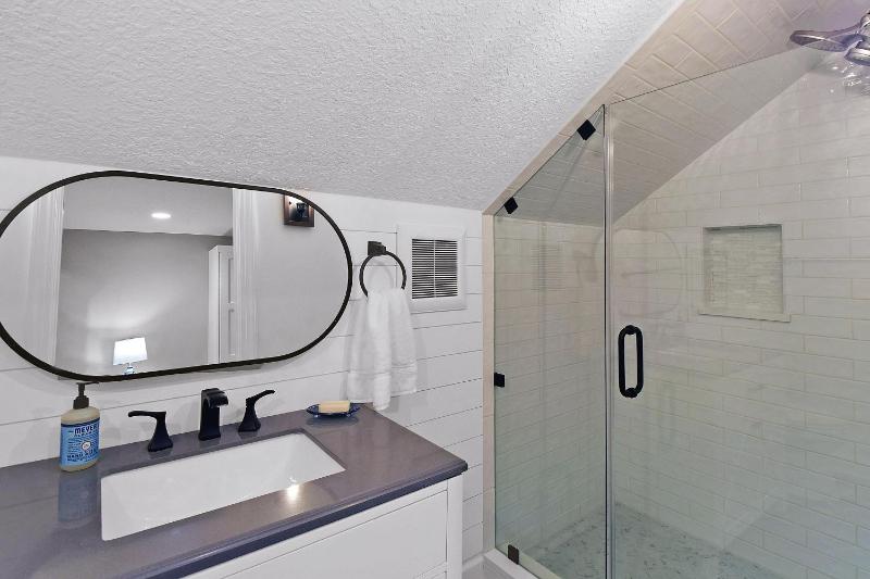 Coral Reef Cottage - image 26