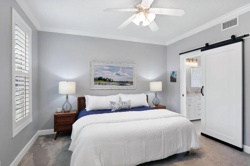 Coral Reef Cottage - image 14