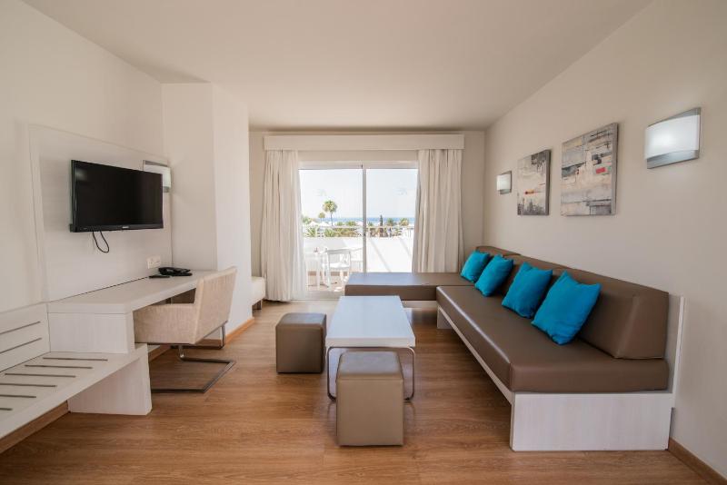 Family Suite (2 Bedrooms) image 1