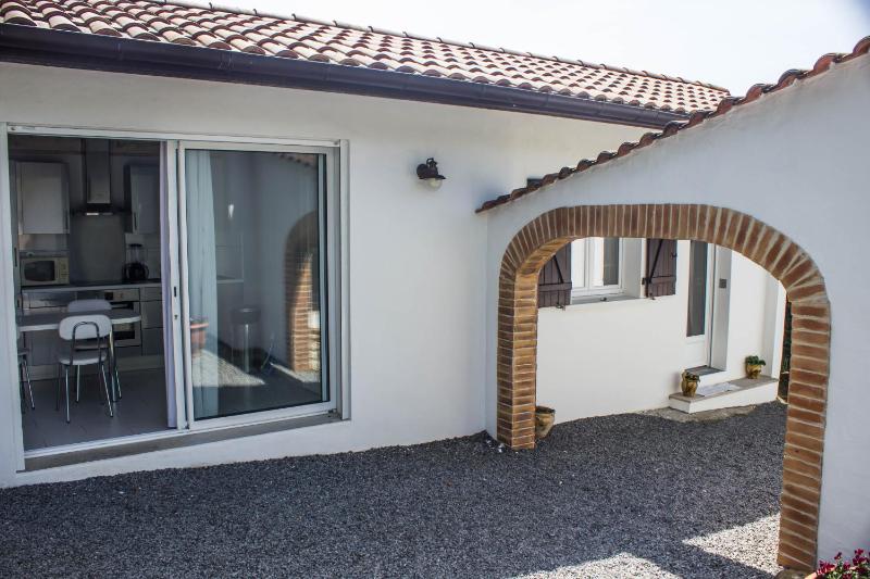 Studio with Garden View image 3
