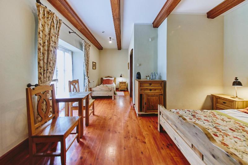 Family Room (3 Adults) image 4