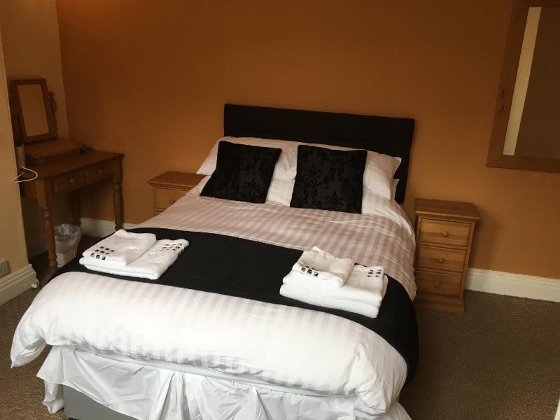 Double Room image 2