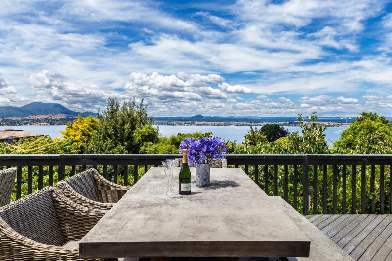 Acacia Bay Views - Serene Panoramic Views Retreat - image 16