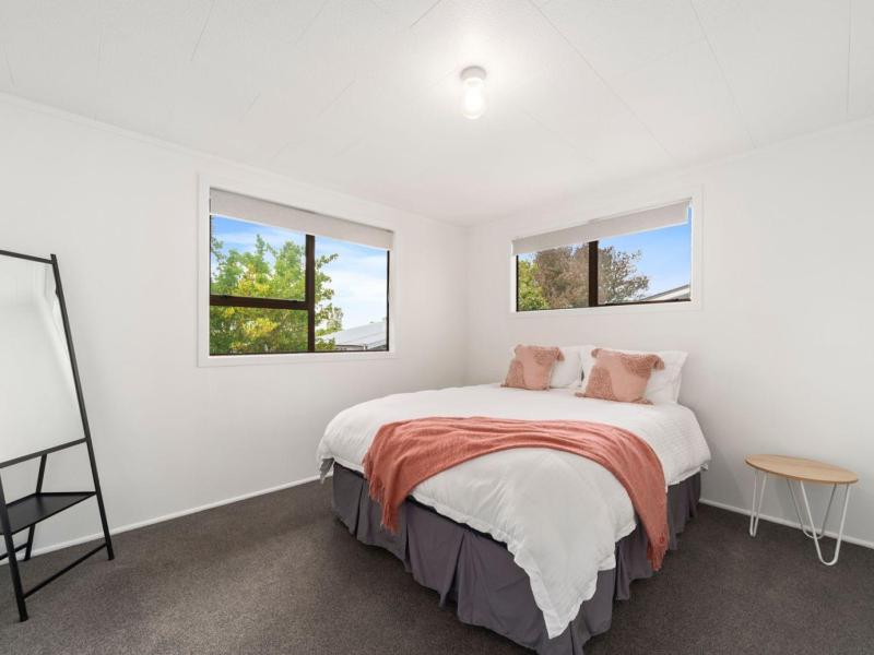 Garden Grove Gem - Lake Taupo Holiday Home - image 9