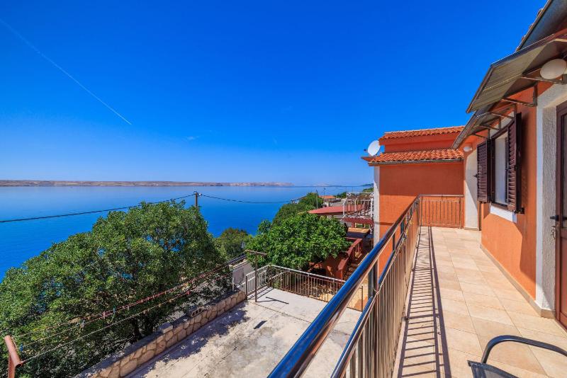Studio with Sea View image 3