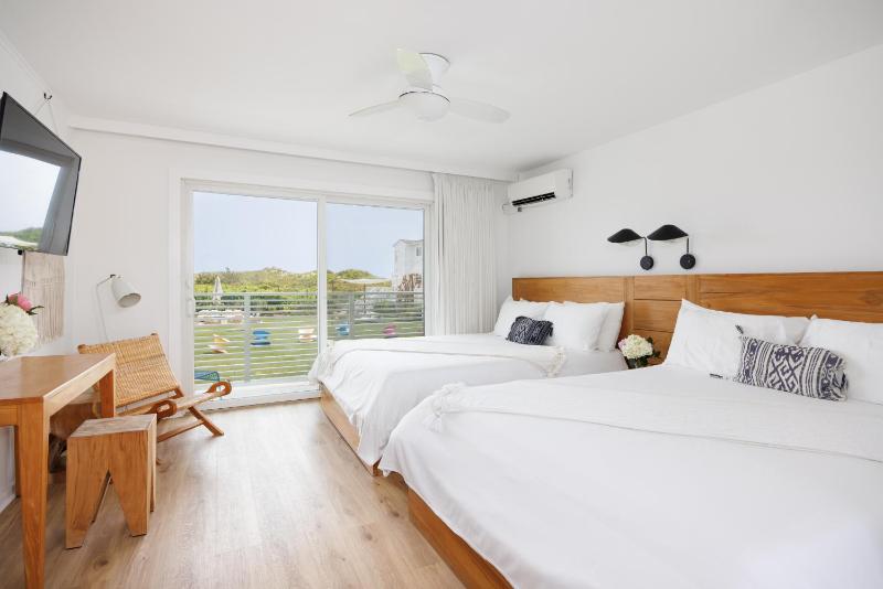 Double Room with Two Double Beds image 3