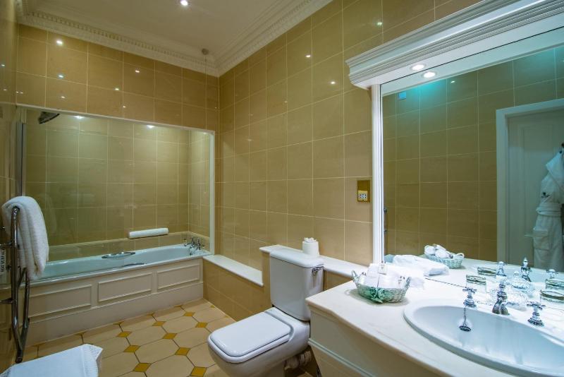 Superior Double Room image 2