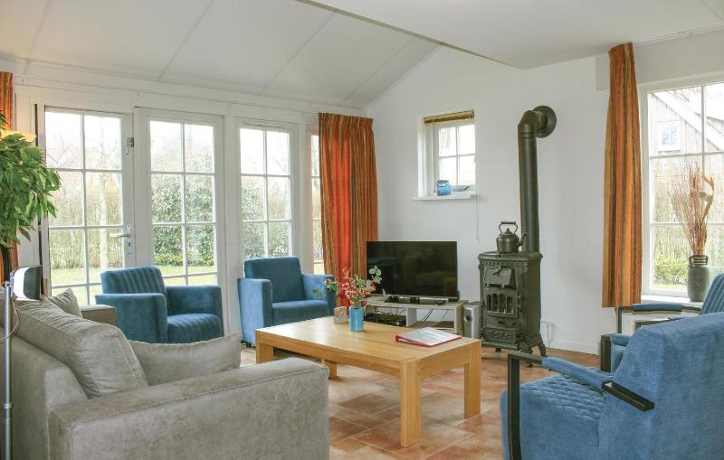 Four-Bedroom Holiday Home image 1