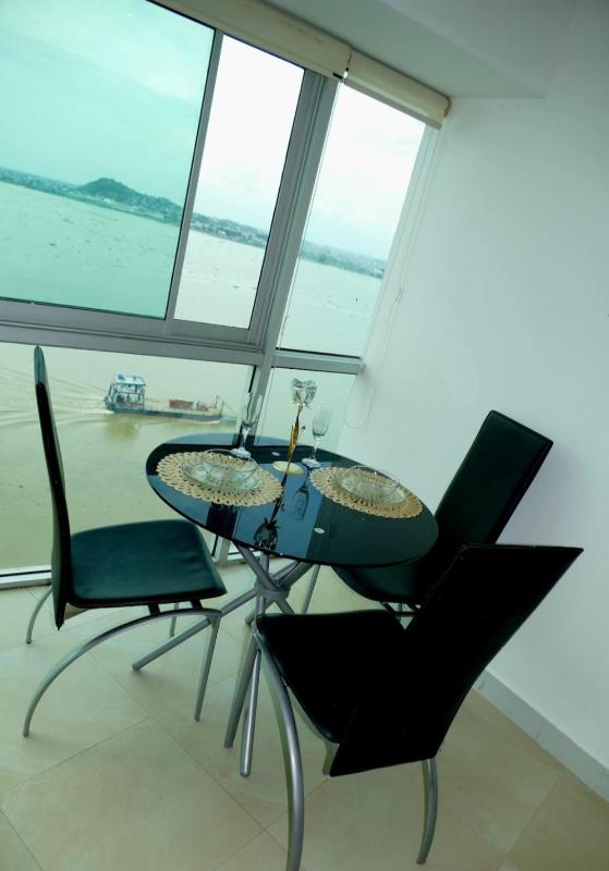 Ecusuites Eleven Riverfront Jacuzzi Home Premium - image 4