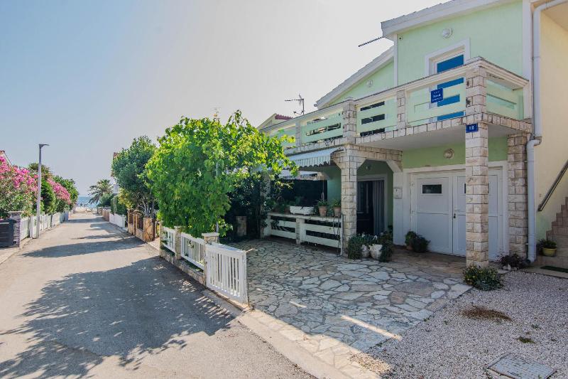 Apartment Semak - image 1