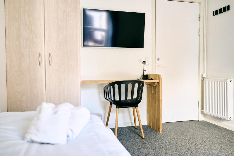 Double Room with Terrace image 4