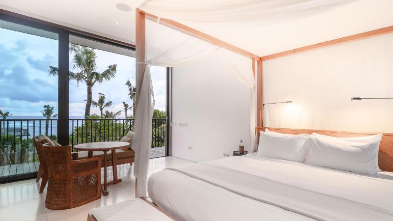 Arnalaya Beach House - image 8