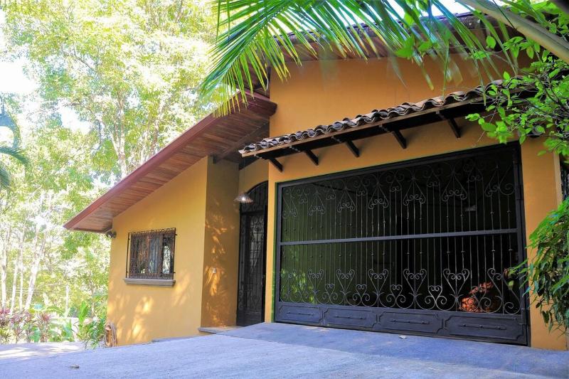 Quinta Teca with two pools near Playa Hermosa beach - image 9
