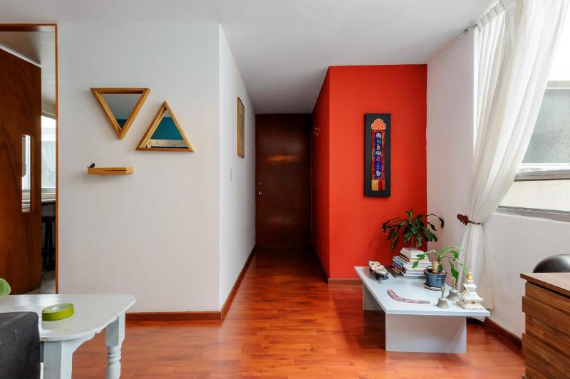 Tabasco 269 Local Charm & Cozy Design in La Roma - image 16
