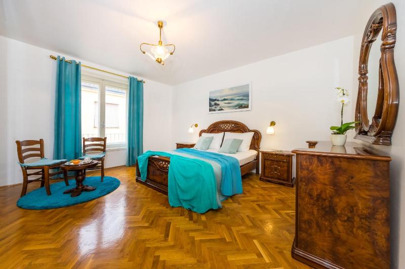 Apartment with Balcony image 2