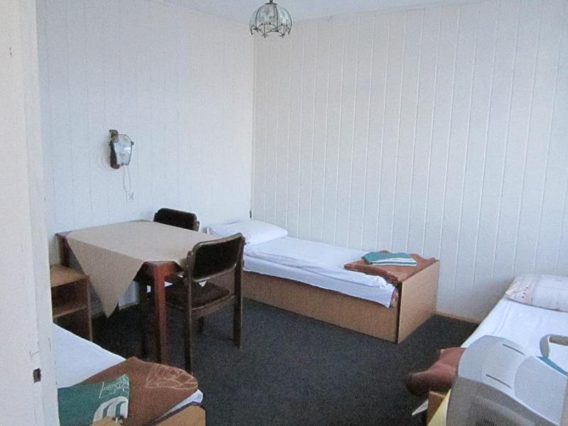 Triple Room with Private Bathroom image 4