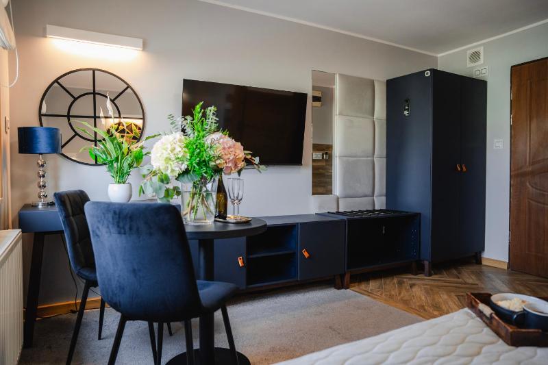 Deluxe Double or Twin Room image 4