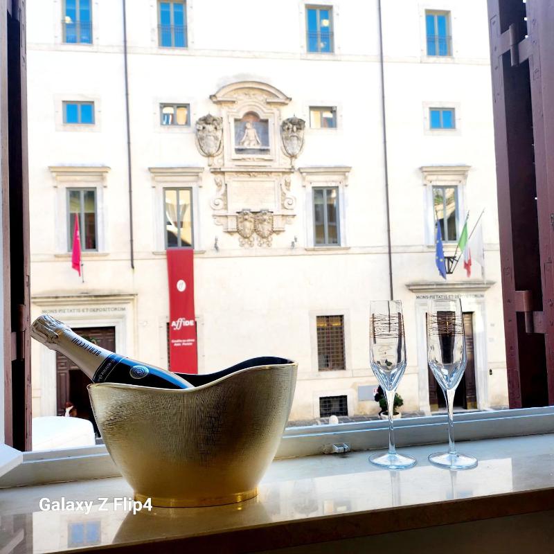 Golden Palace Luxury Guest House - image 5