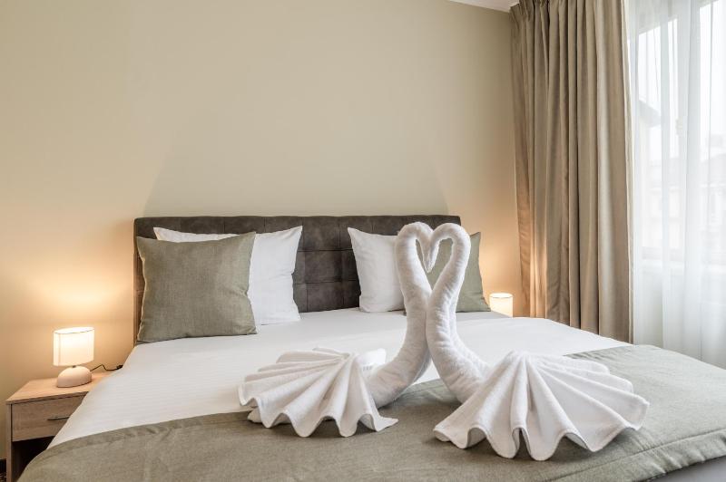 Standard Double Room image 3