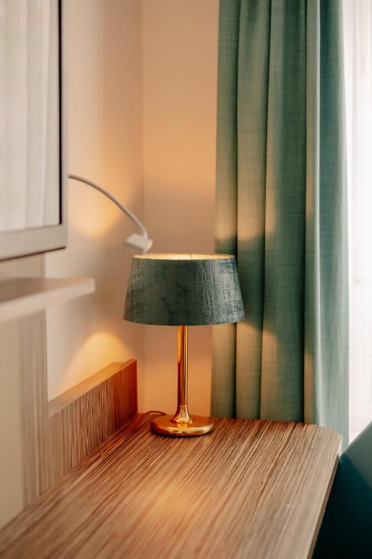 Standard Queen Room image 3