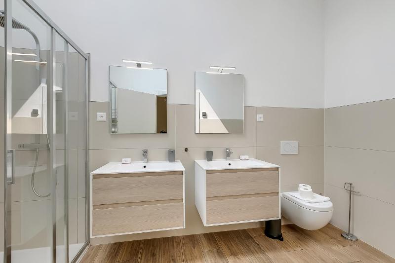 Two Bedroom Apartment with Balcony 1 image 2