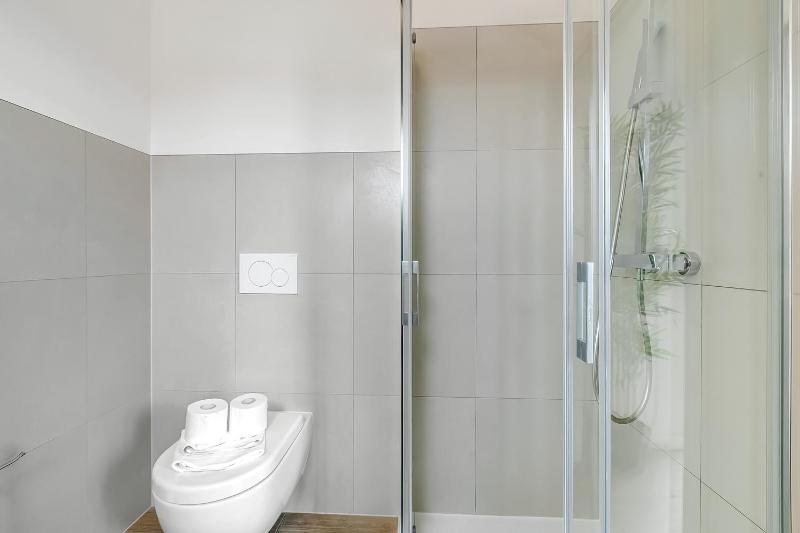 One Bedroom Apartment with Balcony 1 image 2