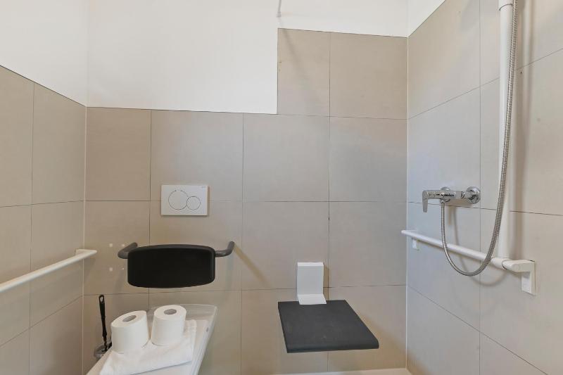 One Bedroom Apartment with Private Garden 1 image 3