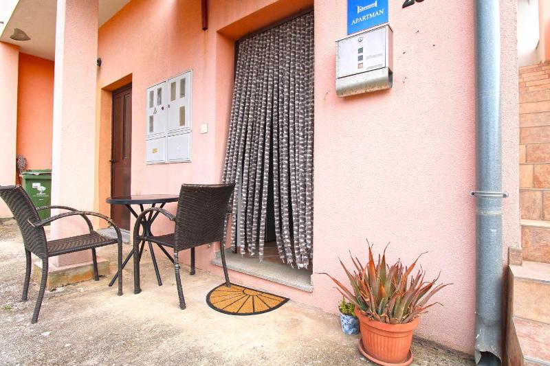 Apartments Sandra 1335 - image 4