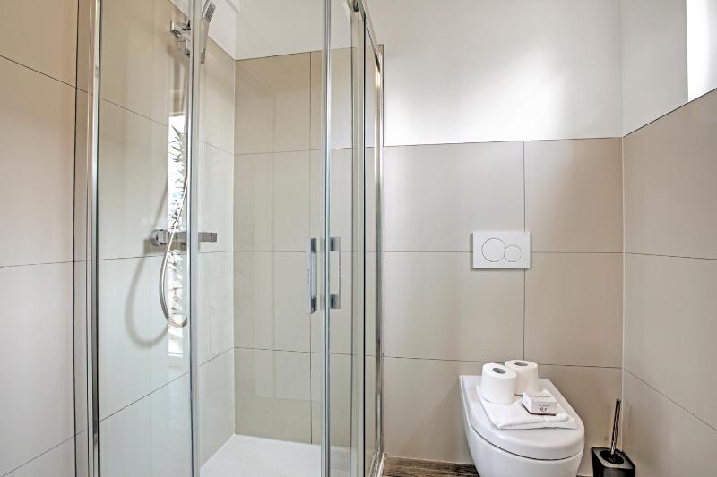 One Bedroom Apartment with Balcony 3 image 2