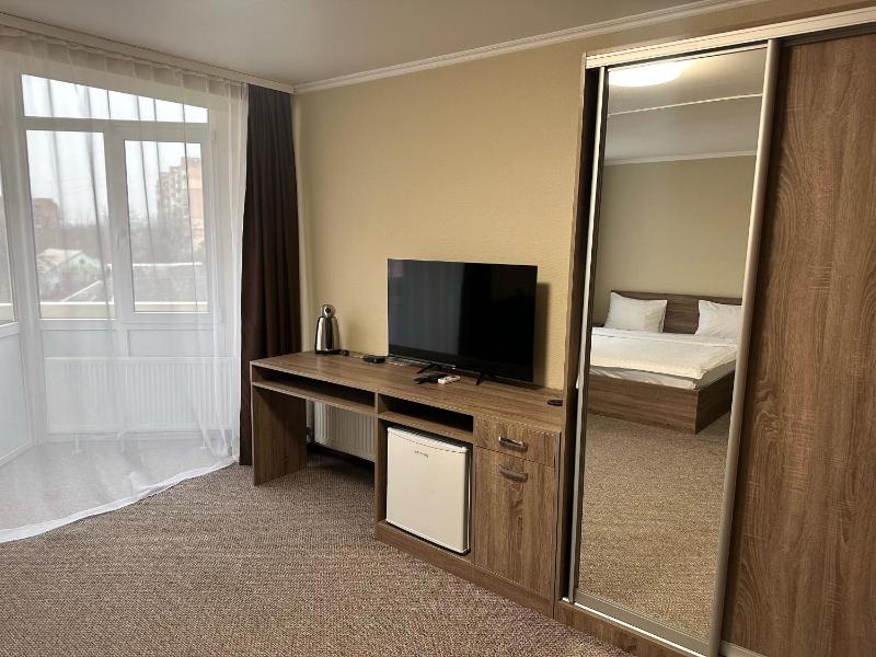 Deluxe Double Room image 4