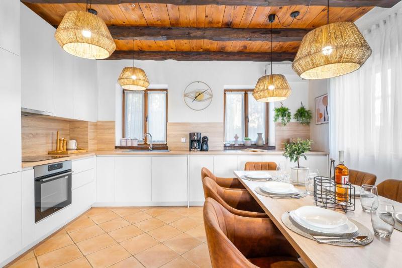 Villa Serenita with heated pool - image 4