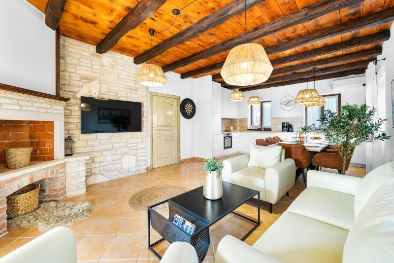 Villa Serenita with heated pool - image 30