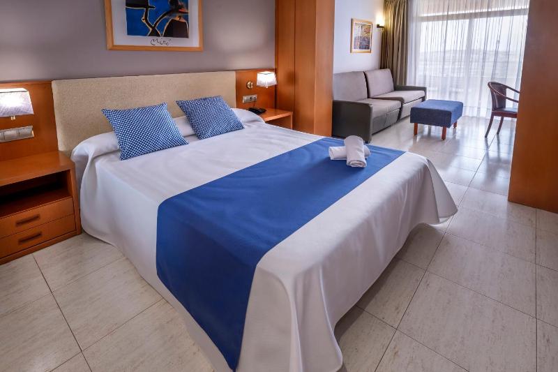 Junior Suite (4 Adults) image 1