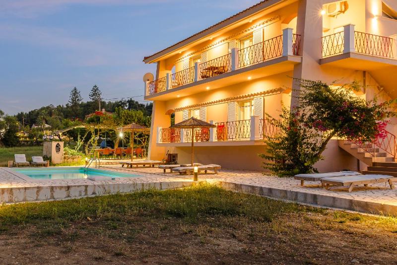 Three-Bedroom Villa image 2