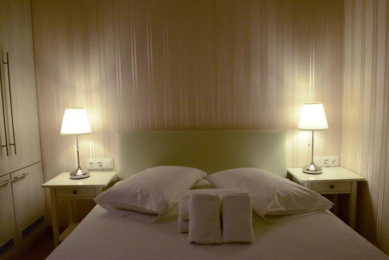 Budget Double or Twin Room with no window - Basement image 4