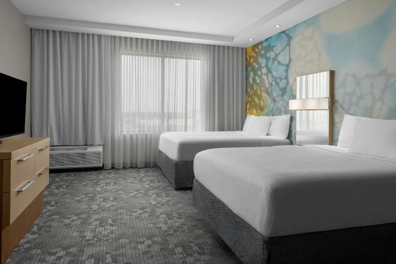 Queen Suite image 3