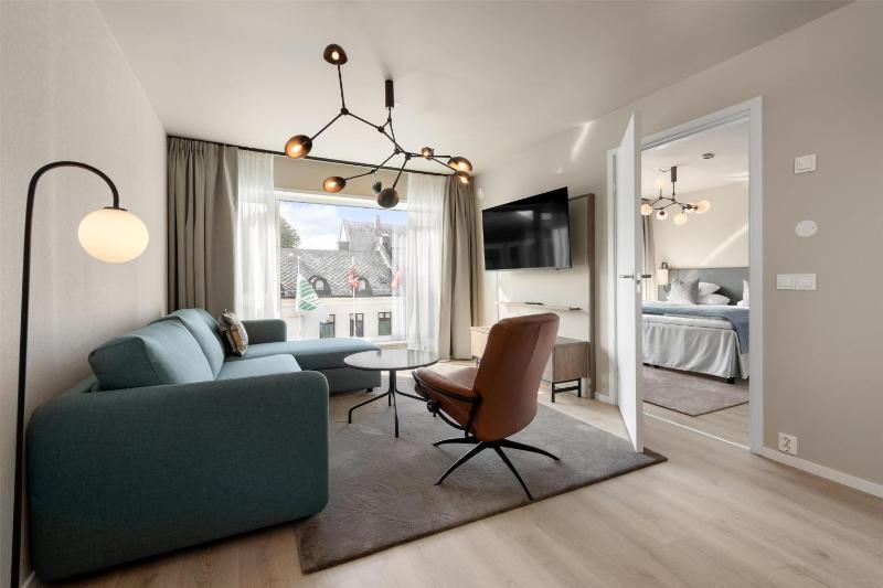 Corner Suite  image 1