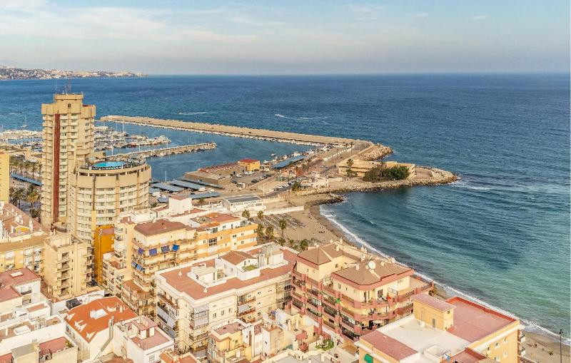 Gorgeous Apartment In Fuengirola - image 6