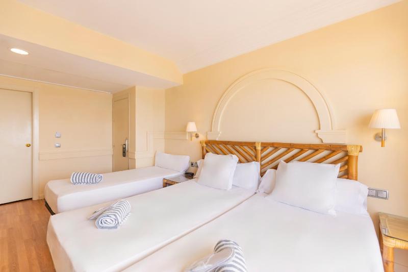 Triple Room image 4