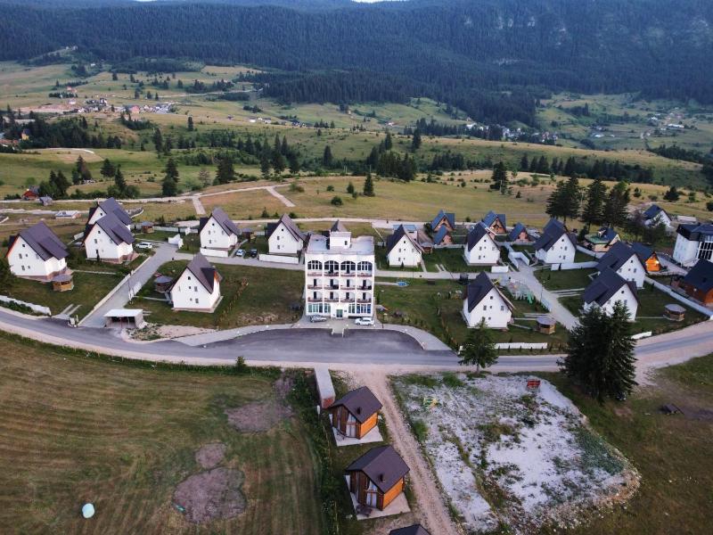 Villa image 1