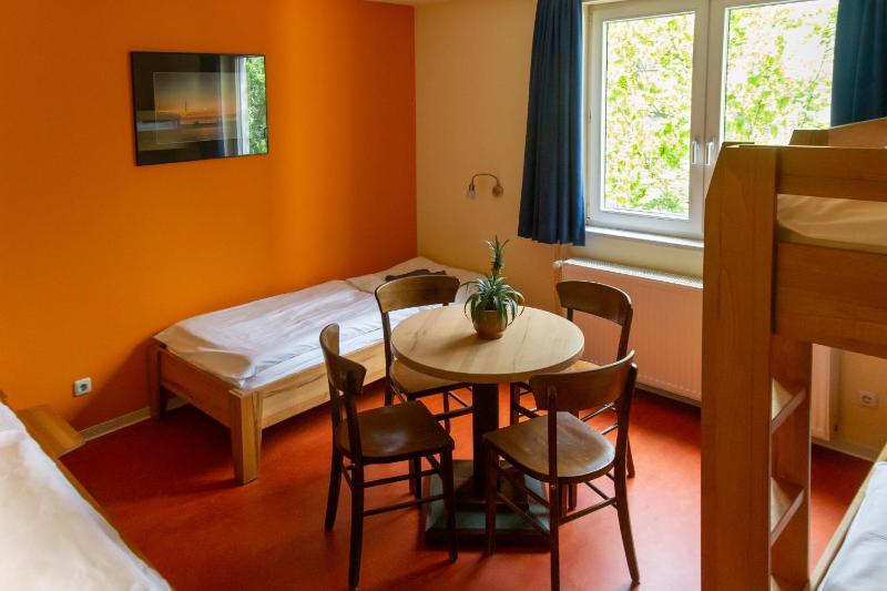 Quadruple Room with Bathroom image 4
