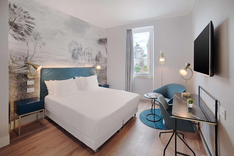 Superior Twin Room with View image 1